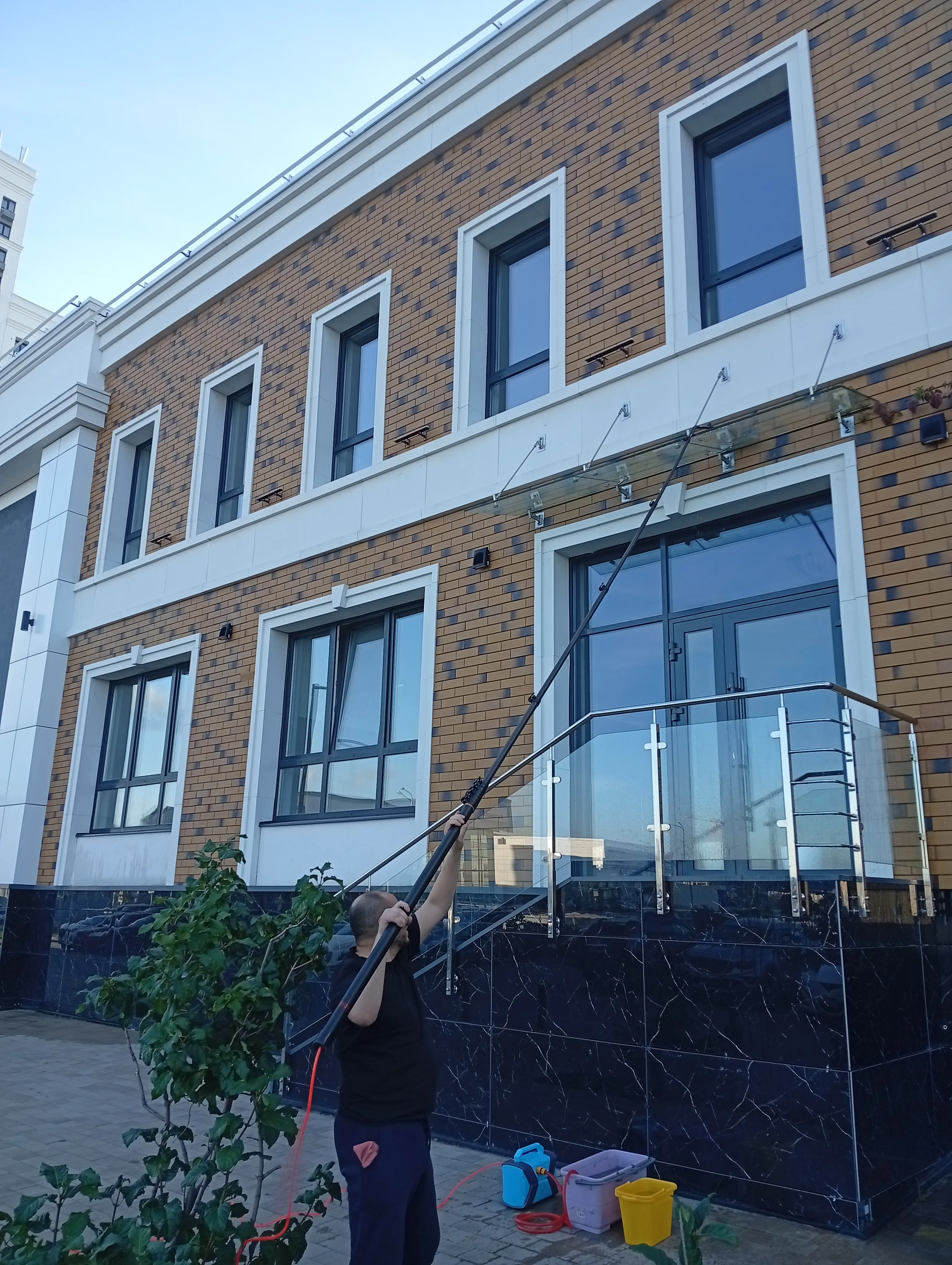 Мойка окон и фасадов